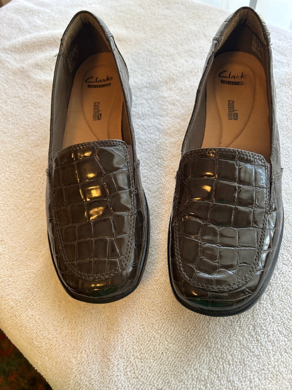 Clarks Women's Brown Croc-Embossed Slip-On Loafers